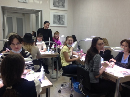 курсы наращивания ногтей в Казани